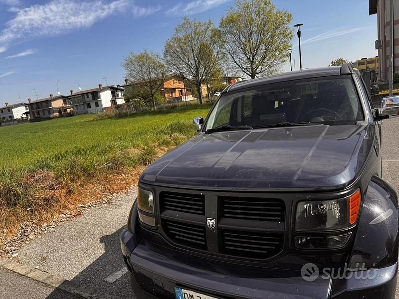 Usata Dodge Nitro 177 CV (130 kW) 2008 Nero SUV