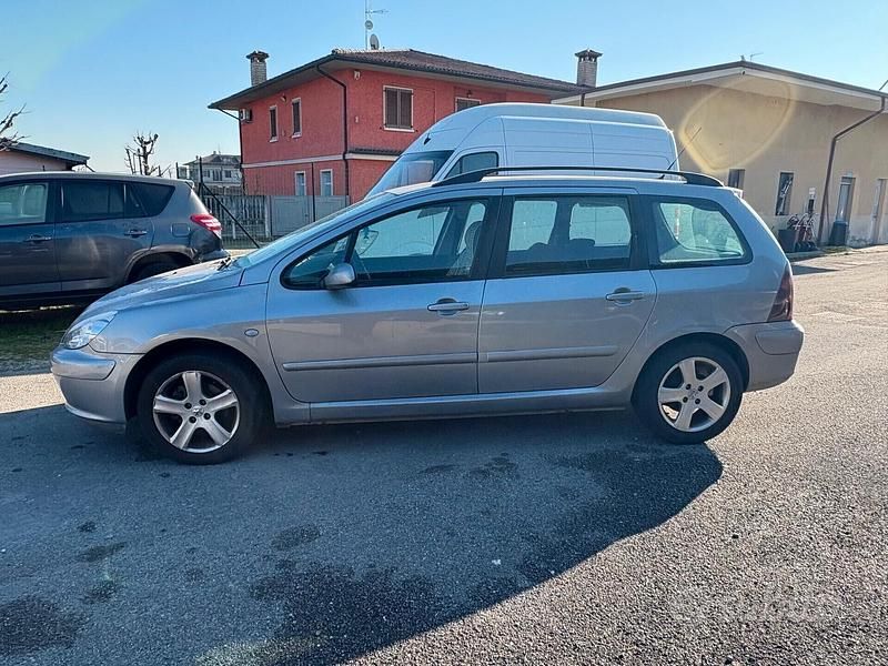 Usata Peugeot 307 108 CV (79 kW) 2005 Grigio Station wagon
