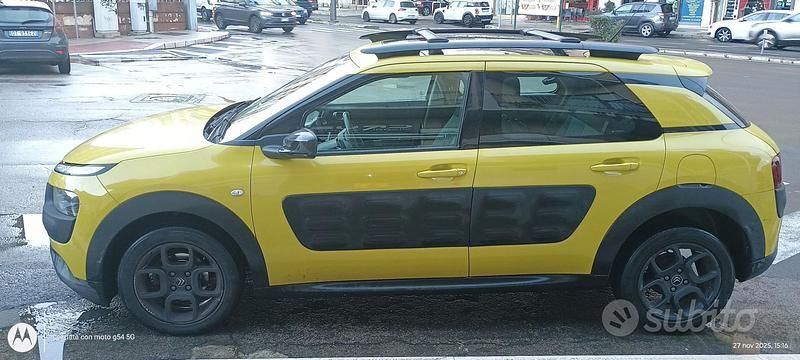 Usata Citroën C4 Cactus 92 CV (67 kW) 2015 Giallo Utilitaria