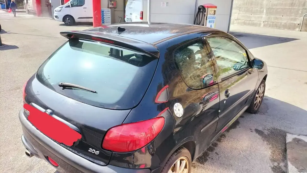 Usata Peugeot 206 GTi 136 CV (100 kW) 2003 Nero Berlina