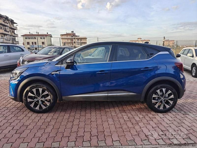 Usata Renault Captur Techno 91 CV (66 kW) 2024 Blu SUV
