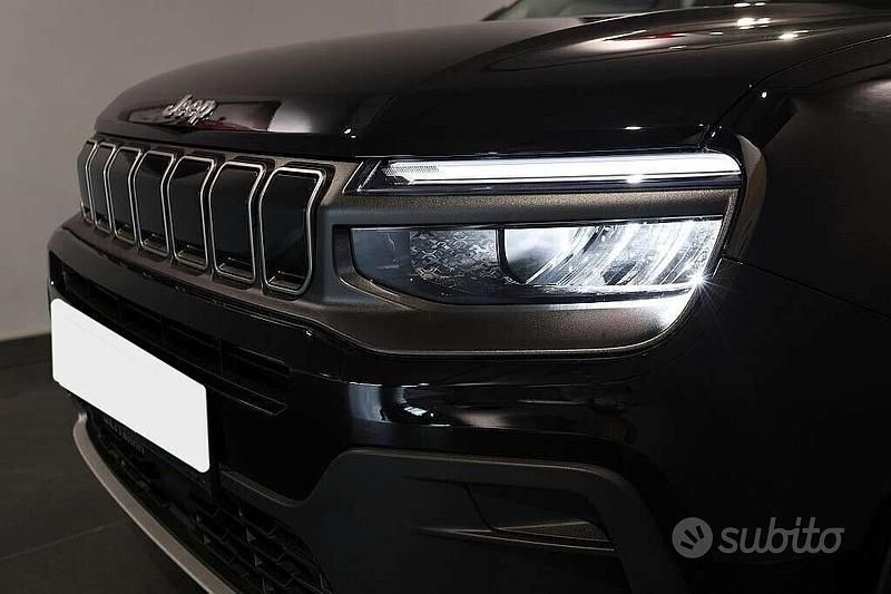 Nuova Jeep Avenger Longitude 101 CV (74 kW) 2025 Grigio SUV