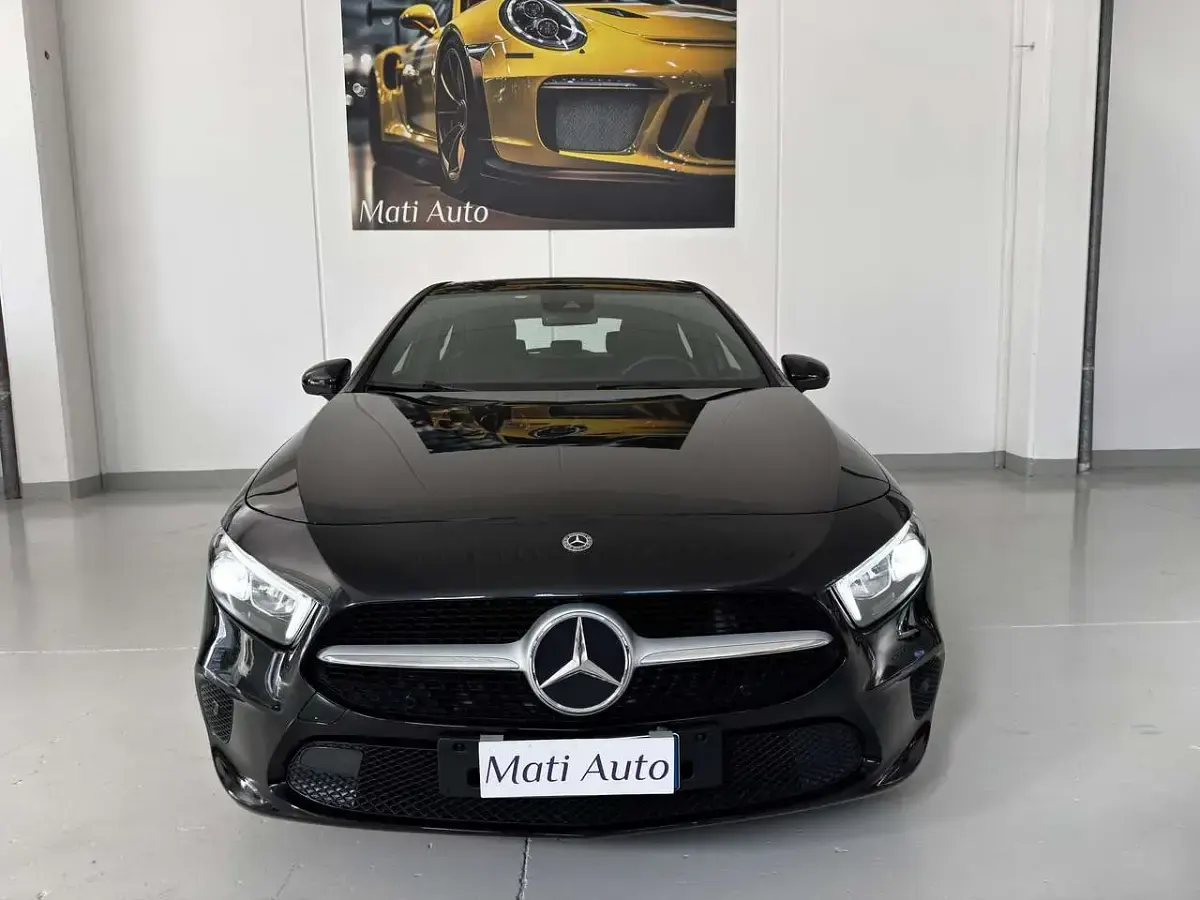Usata Mercedes A180 136 CV (100 kW) 2020 Nero Berlina