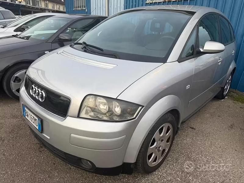 Usata Audi A2 75 CV (55 kW) 2002 Grigio Utilitaria