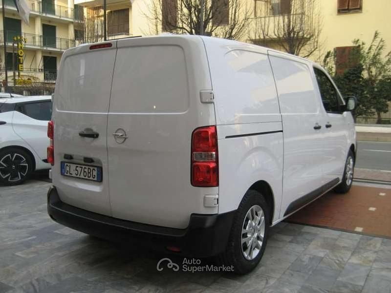 Usata Opel Vivaro-e Combi Enjoy 120 CV (88 kW) 2022 Bianco Monovolume