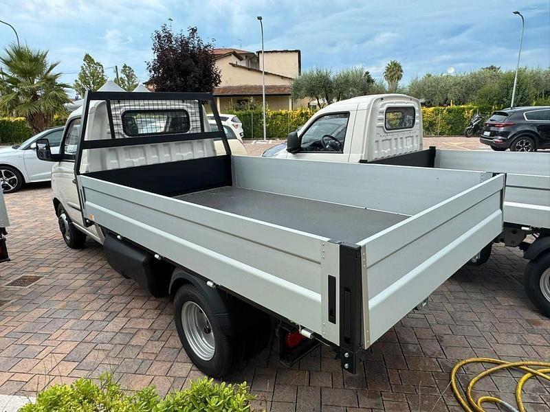 Usata Piaggio Porter 101 CV (74 kW) 2024 Bianco