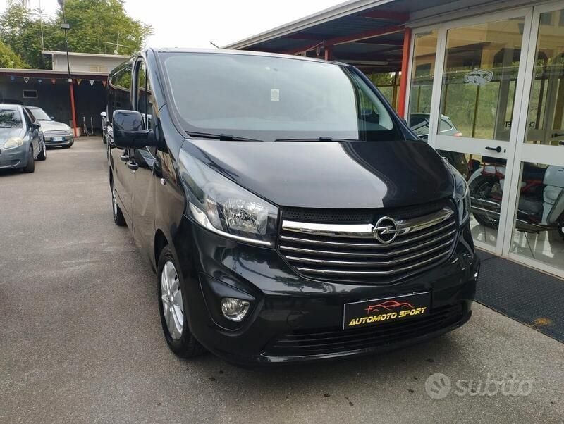 Nero Usata 2017 Opel Vivaro S Furgone | 15.900 € (Ottimo prezzo) - Immagine 1/4