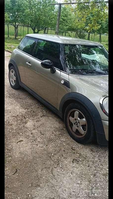 Usata Mini ONE 90 CV (66 kW) 2007 Verde Utilitaria