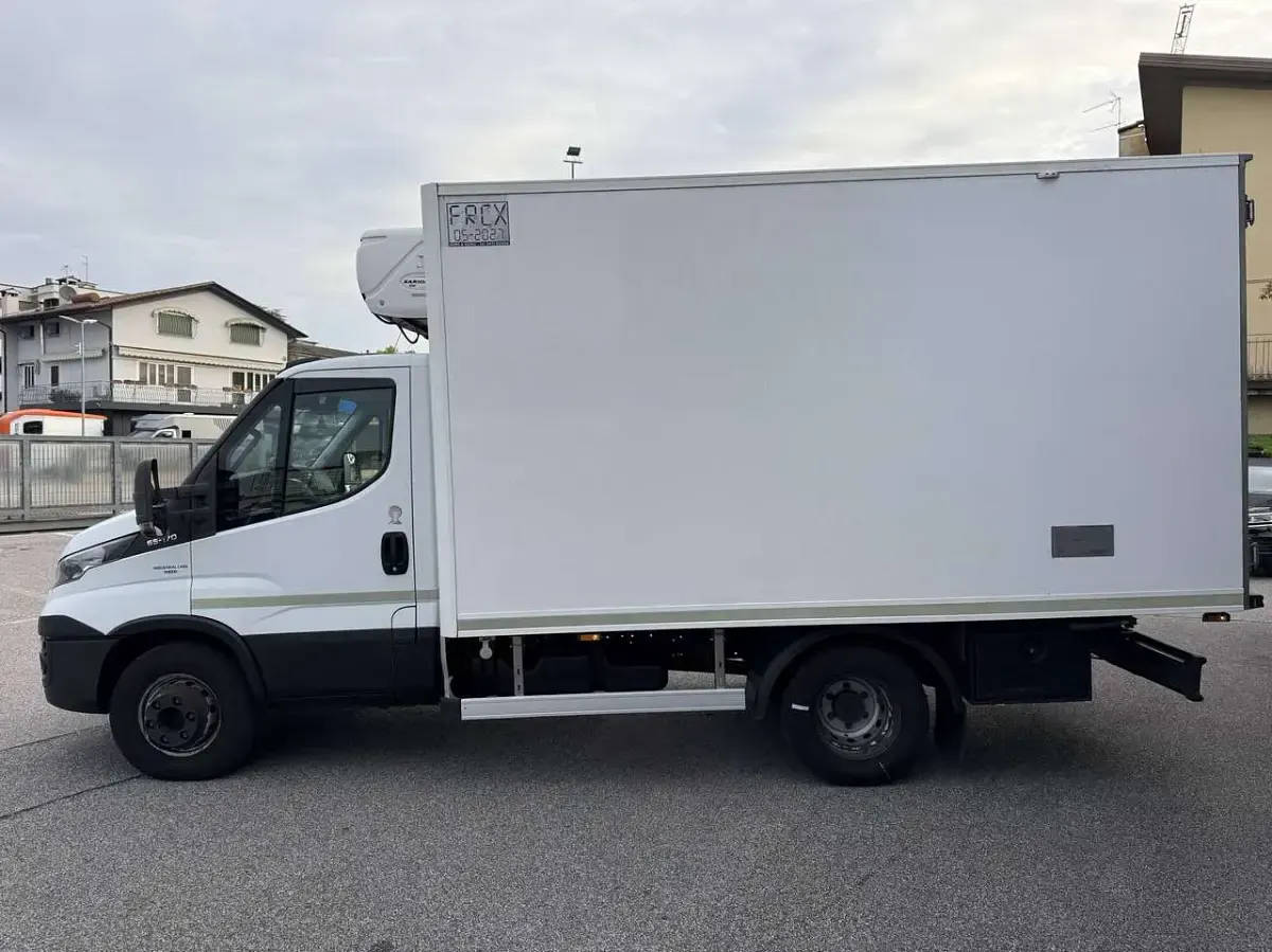 Usata Iveco Daily 170 CV (125 kW) 2015 Bianco Furgone