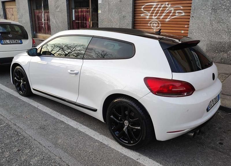 Usata VW Scirocco 122 CV (89 kW) 2009 Bianco Coupé