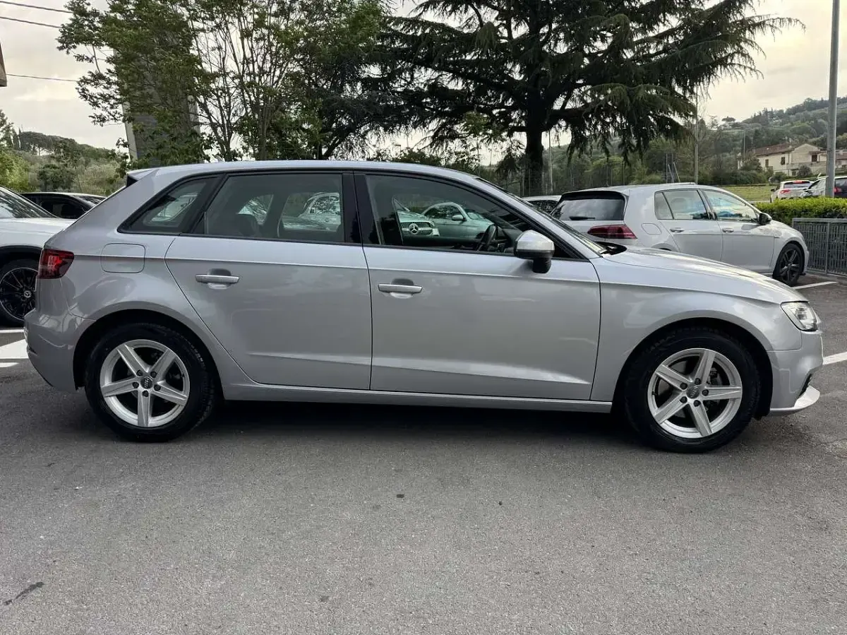 Usata Audi A3 Ambiente 116 CV (85 kW) 2017 Argento Berlina