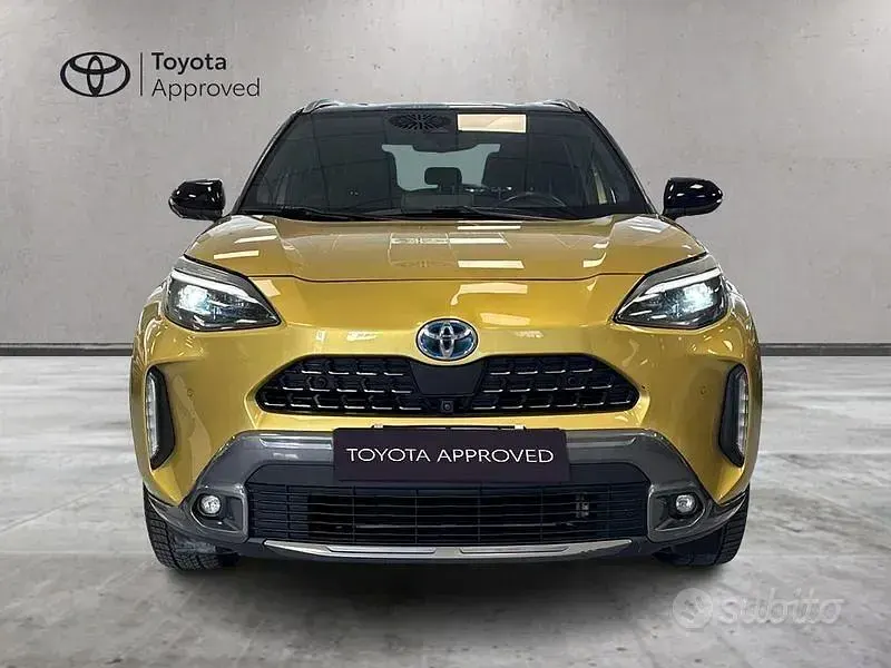 Usata Toyota Yaris Cross Edition 116 CV (85 kW) 2022 Giallo SUV