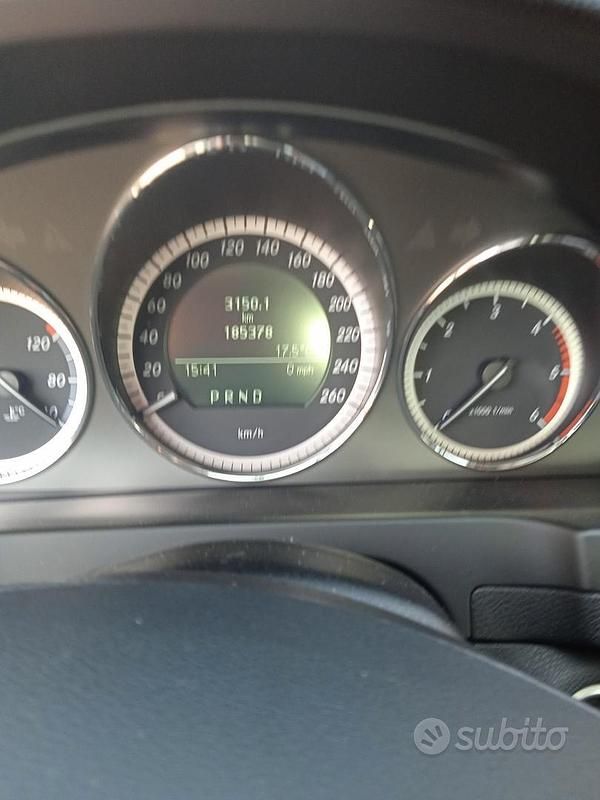 Usata Mercedes C200 136 CV (100 kW) 2009 Grigio Berlina