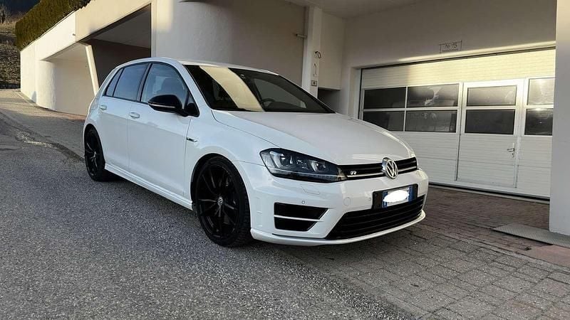 Usata VW Golf VII R 300 CV (220 kW) 2016 Bianco Utilitaria