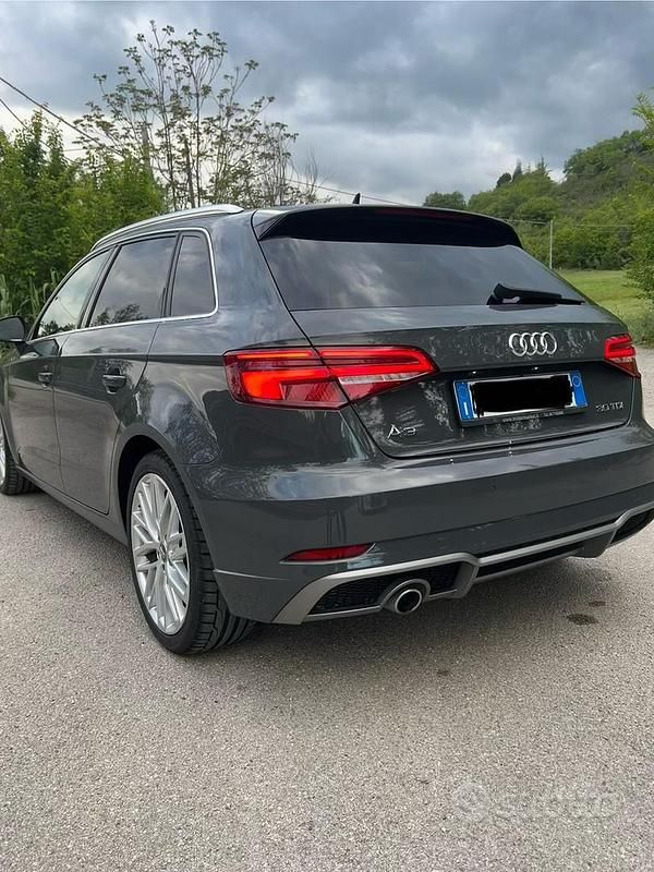 Usata Audi A3 Sport 2018 Grigio Berlina