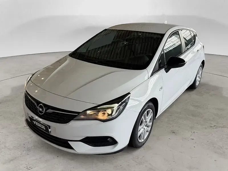 Usata Opel Astra Business Elegance 110 CV (80 kW) 2021 Bianco Utilitaria