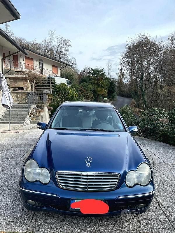 Usata Mercedes C270 Elegance 2003 Blu Berlina
