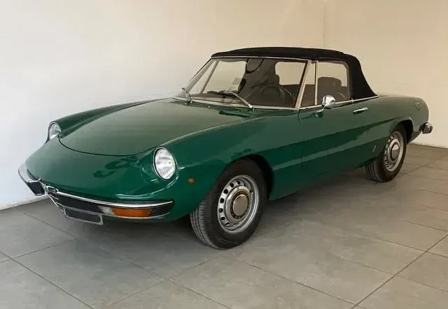 Usata Alfa Romeo Spider 87 CV (63 kW) 1970 Verdone pastello Cabrio