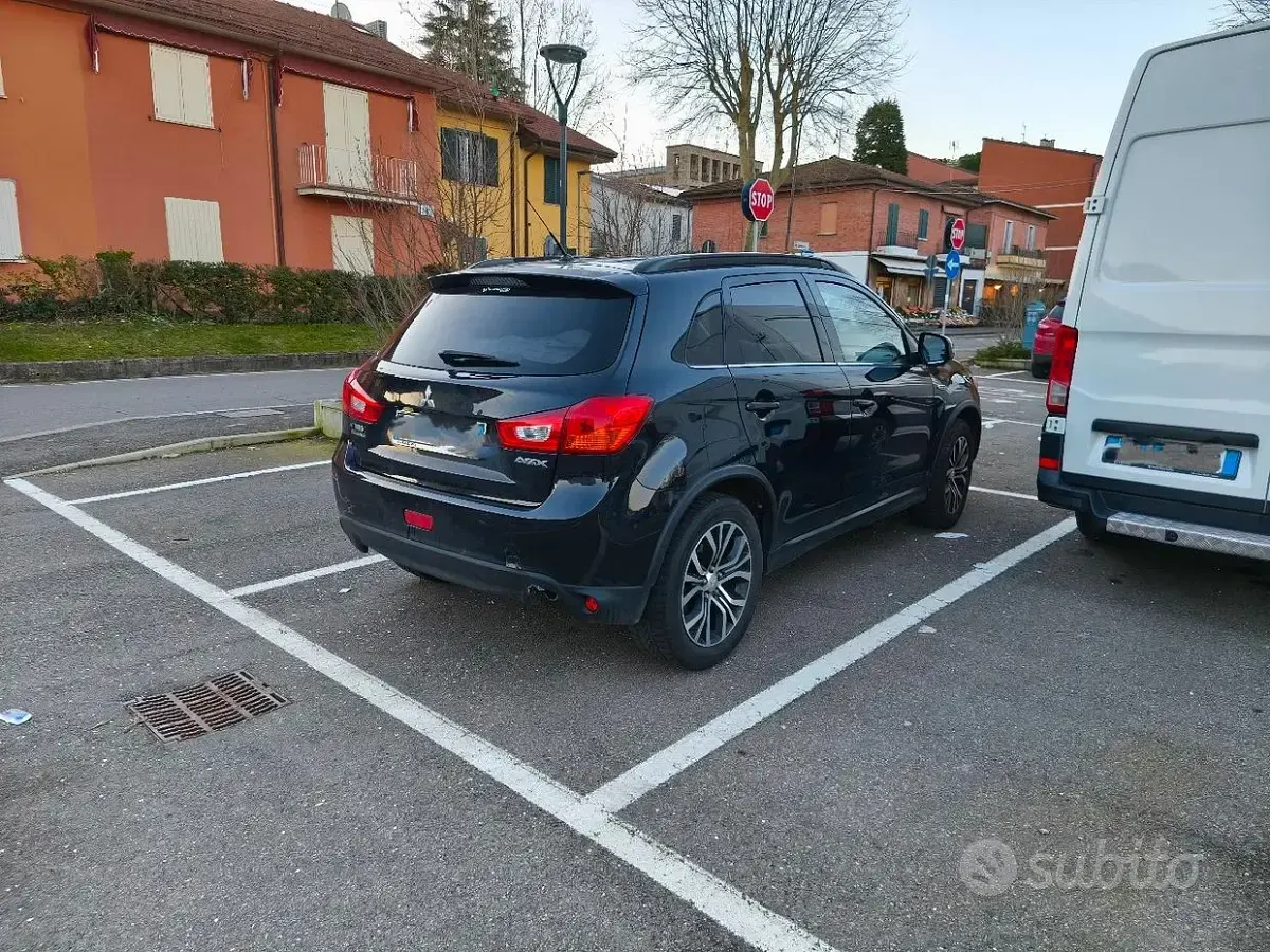 Usata Mitsubishi ASX 114 CV (83 kW) 2016 Nero SUV