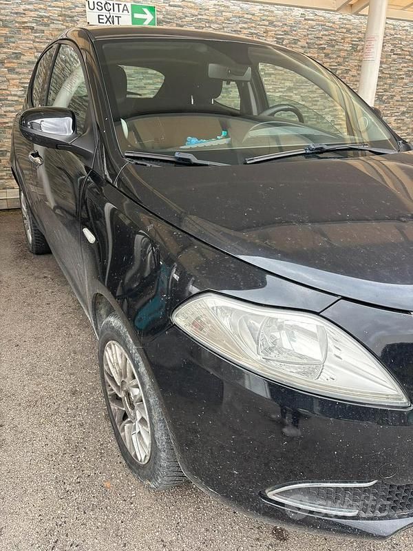 Usata Lancia Ypsilon 85 CV (62 kW) 2014 Utilitaria
