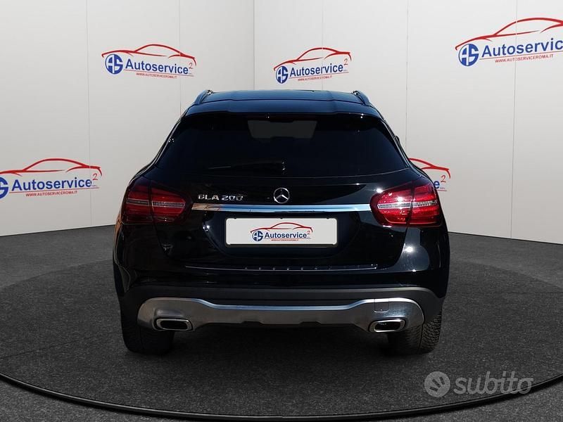 Usata Mercedes GLA200 Premium 156 CV (114 kW) 2018 Nero SUV