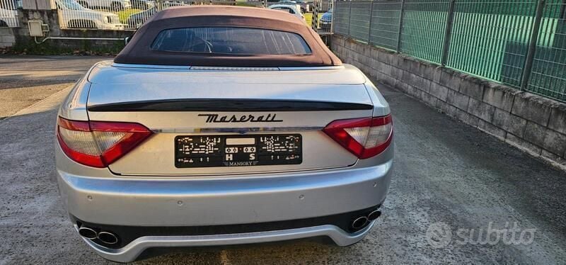Usata Maserati GranCabrio 2010 Grigio Cabrio