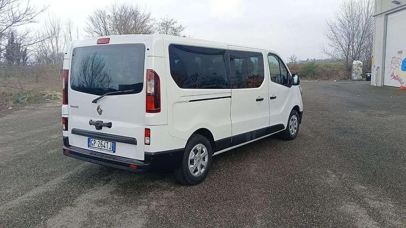Usata Renault Trafic Zen 110 CV (80 kW) 2023 Bianco Monovolume