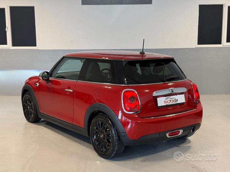 Usata Mini ONE 101 CV (74 kW) 2014 Rosso Utilitaria