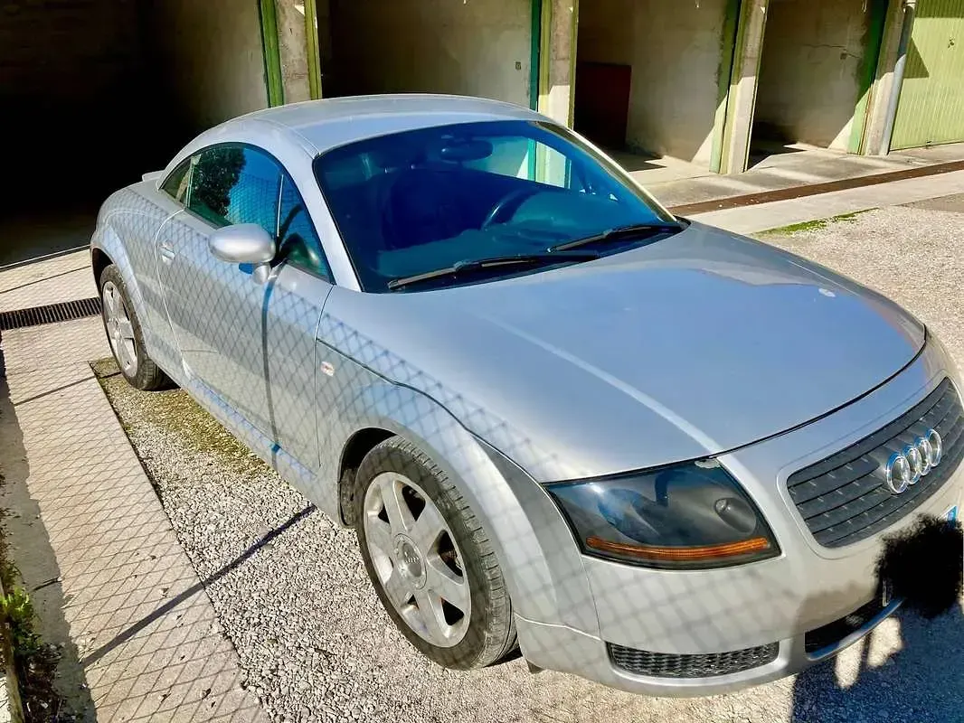 Usata Audi TT 179 CV (131 kW) 2002 Argento Coupé