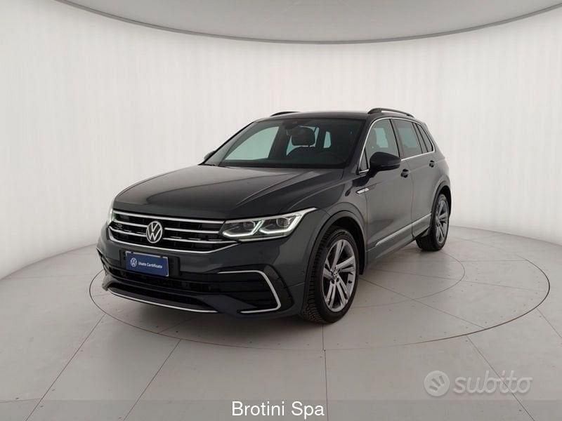 Usata VW Tiguan R-line 150 CV (110 kW) 2021 Grigio SUV