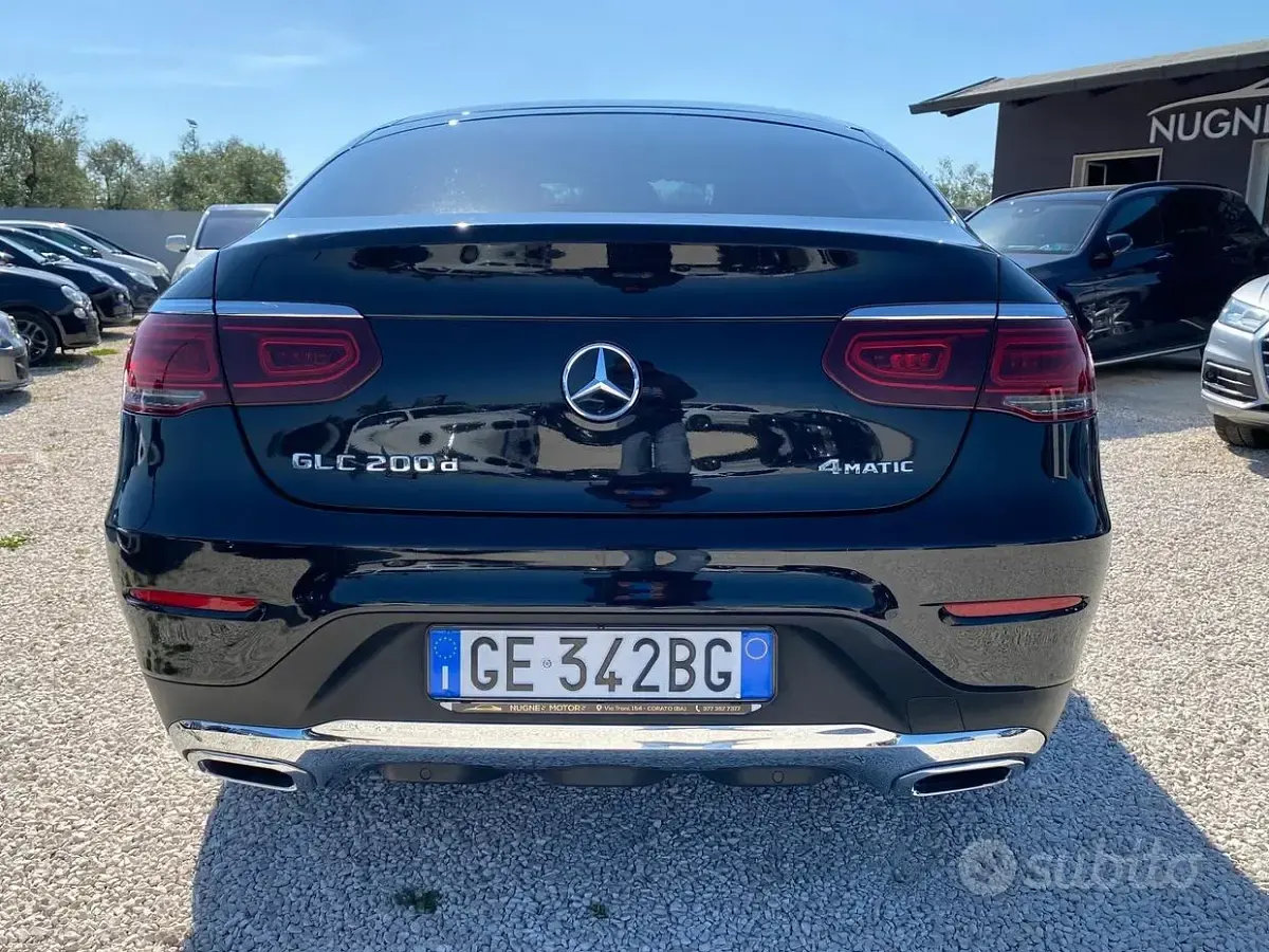 Usata Mercedes GLC200 Premium 163 CV (119 kW) 2021 Nero SUV
