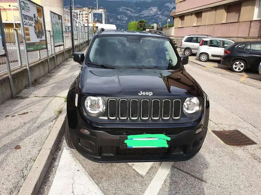 Usata Jeep Renegade Sport 120 CV (88 kW) 2018 Nero SUV
