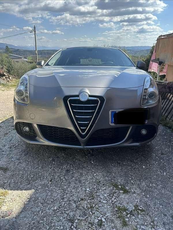 Usata Alfa Romeo Giulietta Distinctive 105 CV (77 kW) 2013 Utilitaria