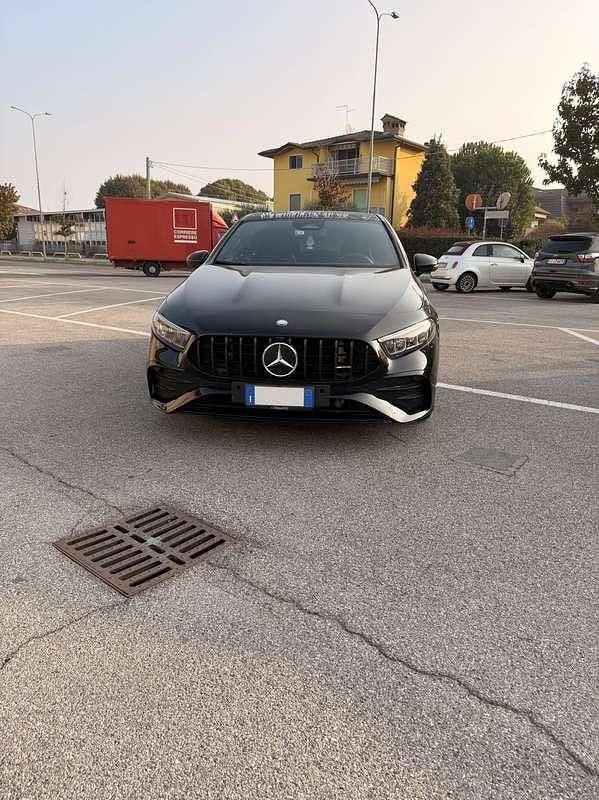 Usata 2024 Mercedes A35 AMG AMG Line Premium Plus Berlina | 43.900 € (Ottimo prezzo) - Immagine 1/4