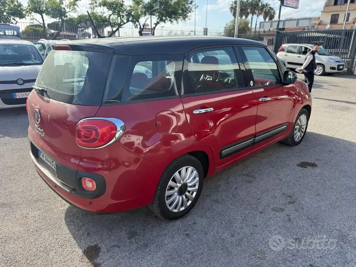 Używany Fiat 500L Living 105 KM (77 kW) 2015 Czerwony Minivan