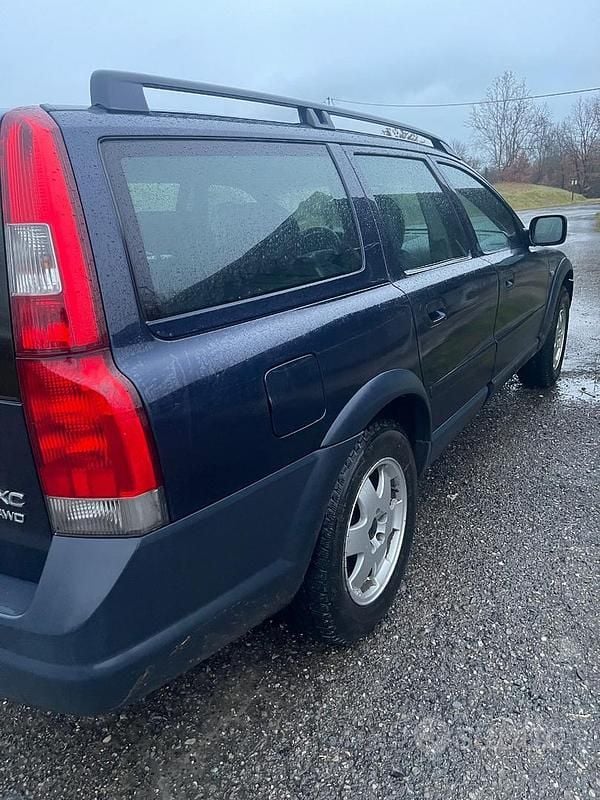 Usata Volvo XC70 200 CV (147 kW) 2001 Blu Station wagon
