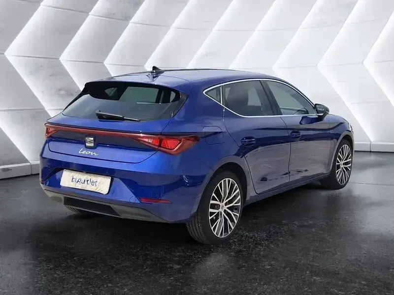 Usata Seat Leon XCELLENCE 150 CV (110 kW) 2020 Blu Utilitaria