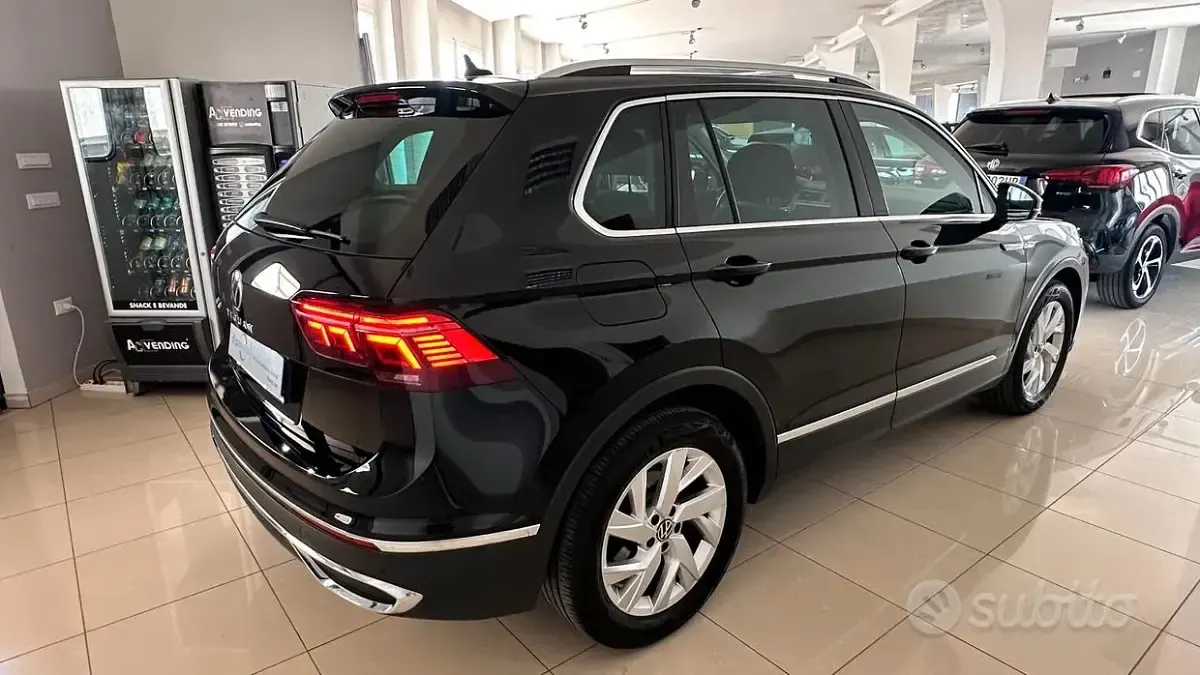 Usata VW Tiguan Elegance 150 CV (110 kW) 2021 Nero SUV