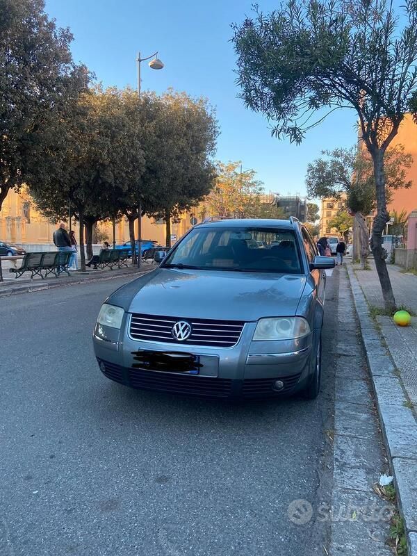 Usata 2003 VW Passat Station wagon | 3500 € (Molto cara) - Immagine 1/4