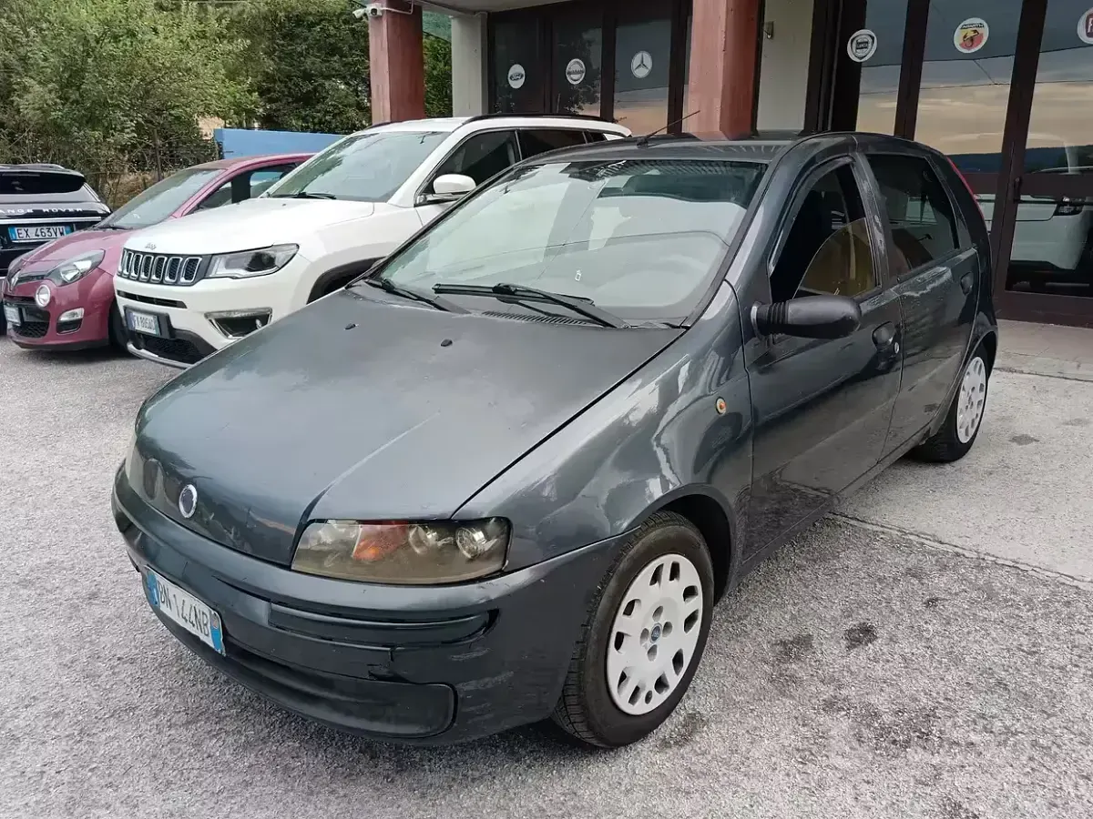 Usata Fiat Punto 60 CV (44 kW) 2000 Utilitaria