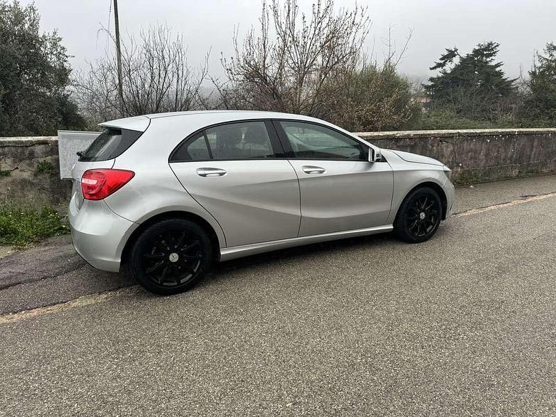 Usata Mercedes A160 Executive 90 CV (66 kW) 2015 Argento Berlina