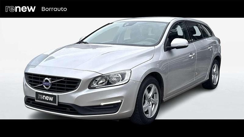 Usata Volvo V60 Momentum 150 CV (110 kW) 2018 Grigio chiaro Station wagon