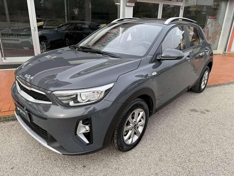 Usata Kia Stonic Urban 84 CV (61 kW) 2022 Grigio SUV
