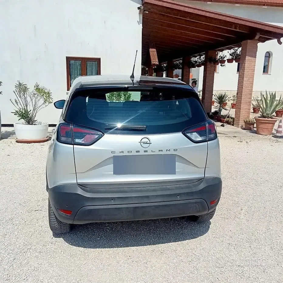 Usata Opel Crossland 110 CV (80 kW) 2024 Grigio SUV