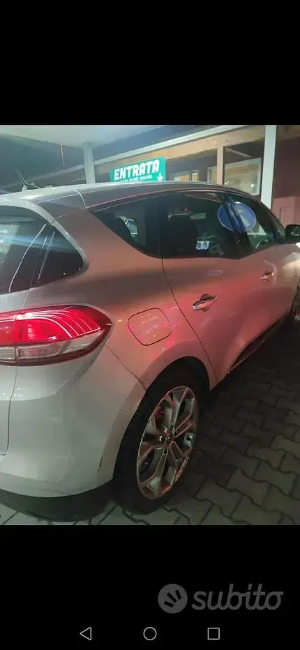 Usata Renault Scénic 120 CV (88 kW) 2020 Grigio Monovolume