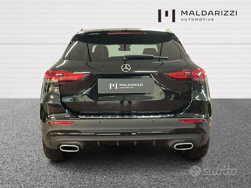 Usata Mercedes GLA200 Premium 150 CV (110 kW) 2022 Nero SUV