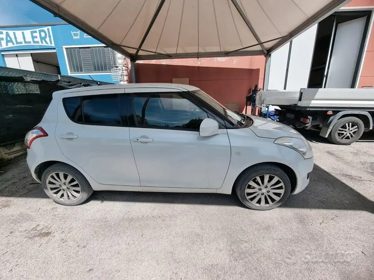 Usata Suzuki Swift 2012 Bianco Utilitaria