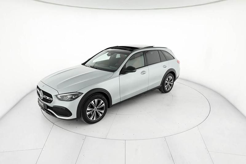 Usata Mercedes 220 Premium 200 CV (147 kW) 2023 Argento Station wagon