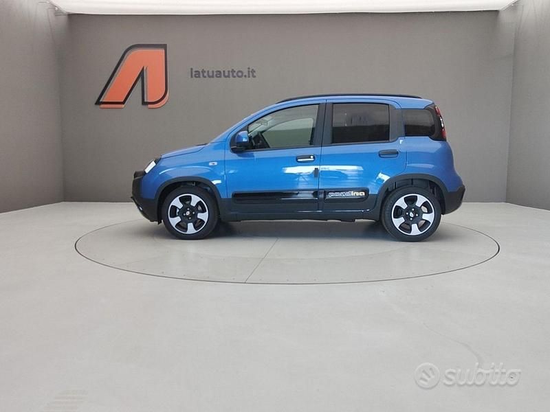 Usata Fiat Panda Cross 70 CV (51 kW) 2025 Blu italia Utilitaria