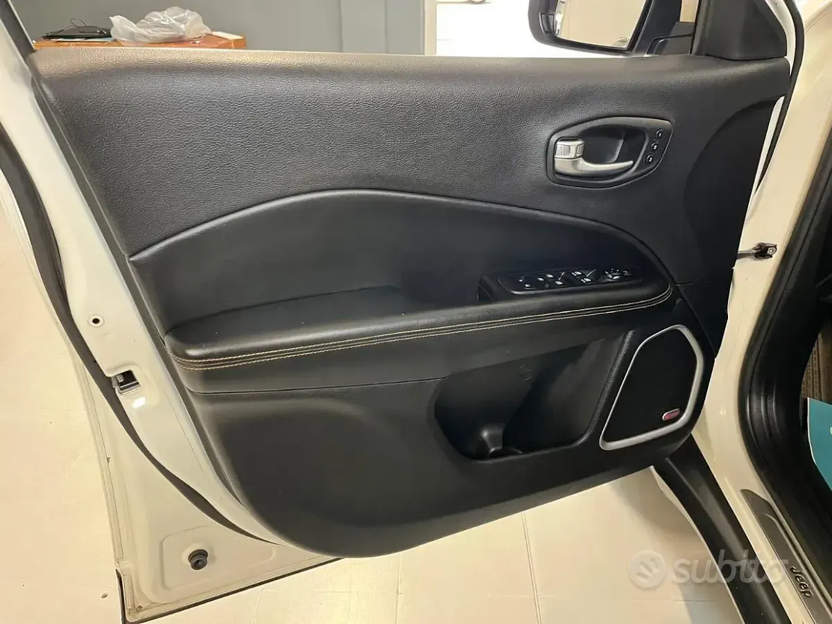 Usata Jeep Compass Limited 120 CV (88 kW) 2017 Bianco SUV